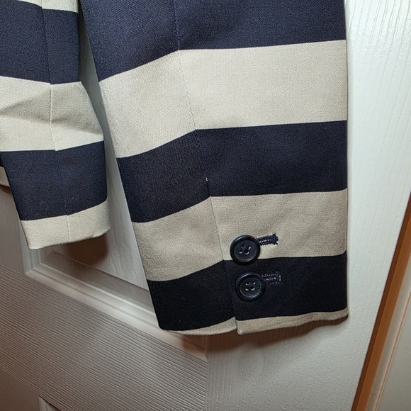 Banana Republic Factory Padded Striped Blazer - size 6 - Picture 7 of 10